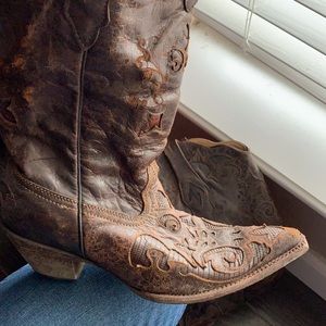 Corral boots